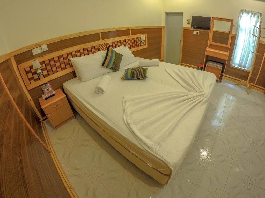 Shadow Palm Hotell Maafushi Rum bild